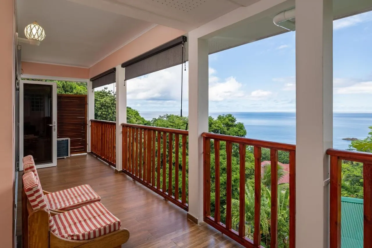 Glacis Heights Villa 3*, Glacis (Mahe) Seychelles