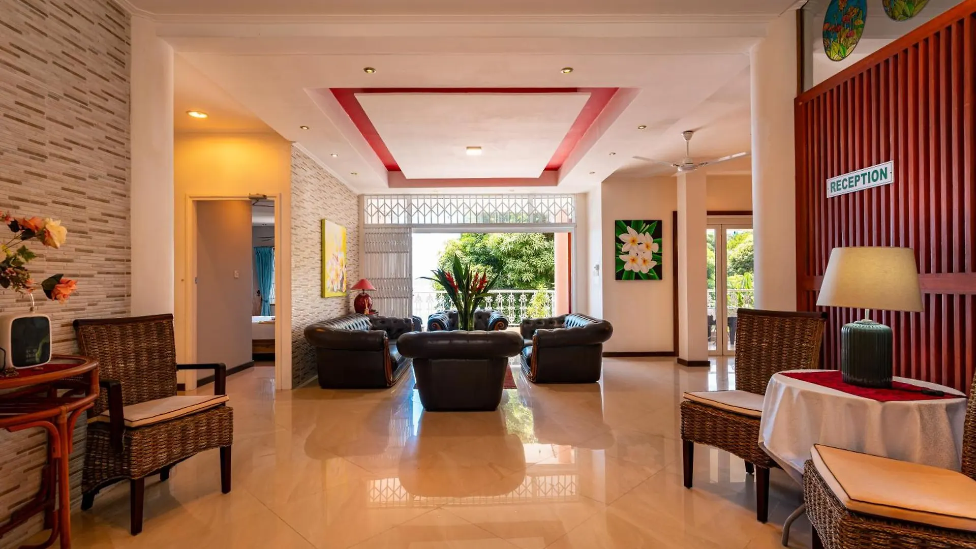 Bed & Breakfast Glacis Heights Villa