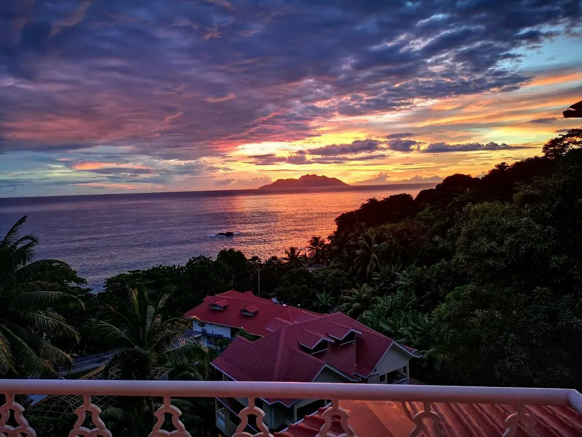 Bed & Breakfast Glacis Heights Villa