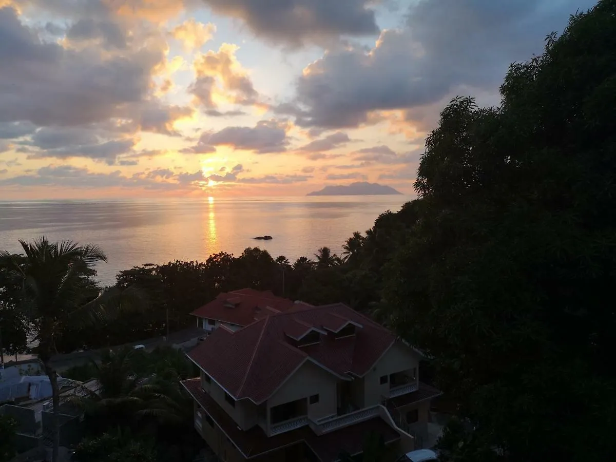 Glacis Heights Villa Bed & Breakfast