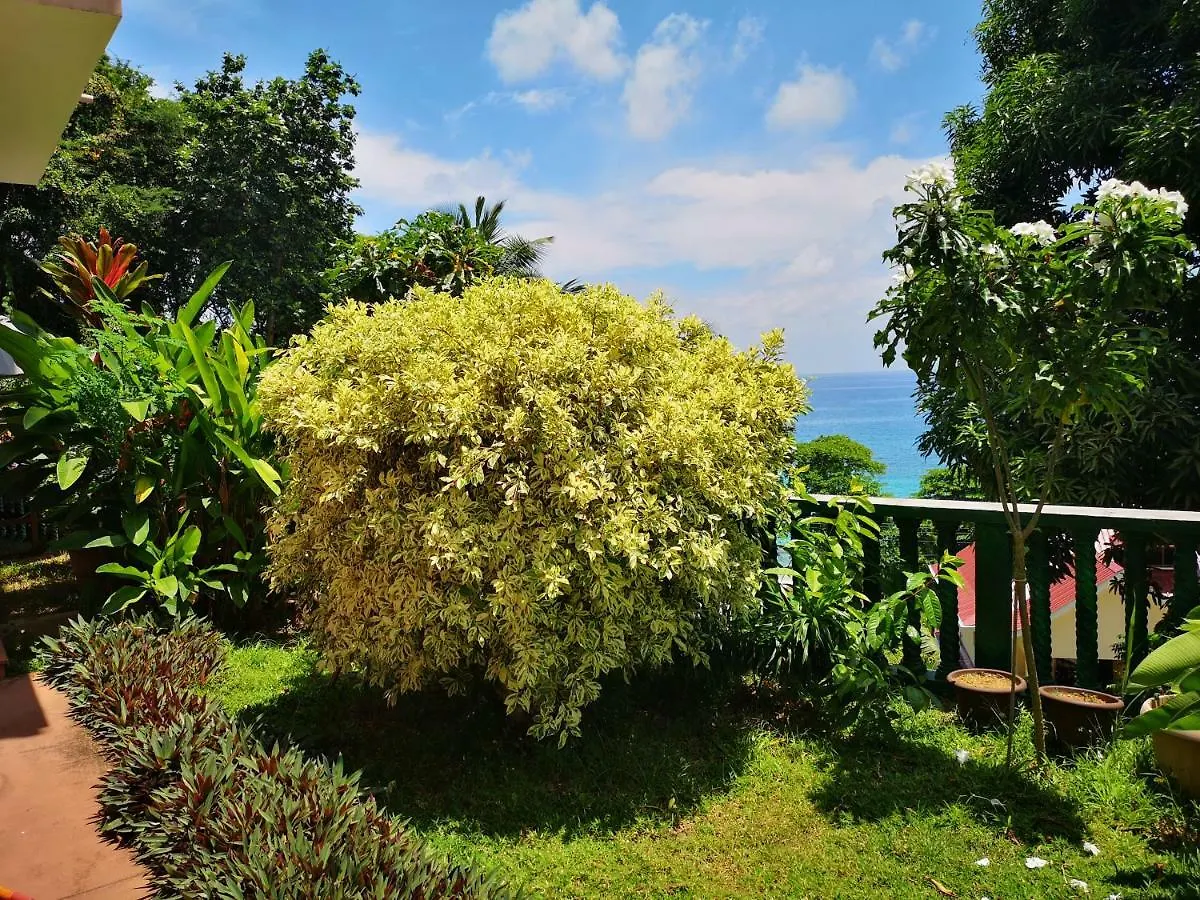 Bed & Breakfast Glacis Heights Villa