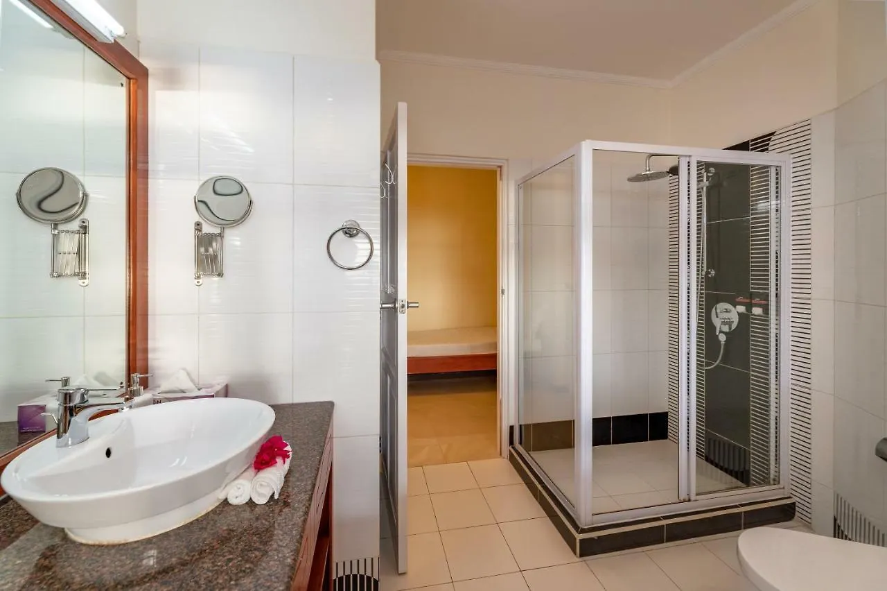 Bed & Breakfast Glacis Heights Villa